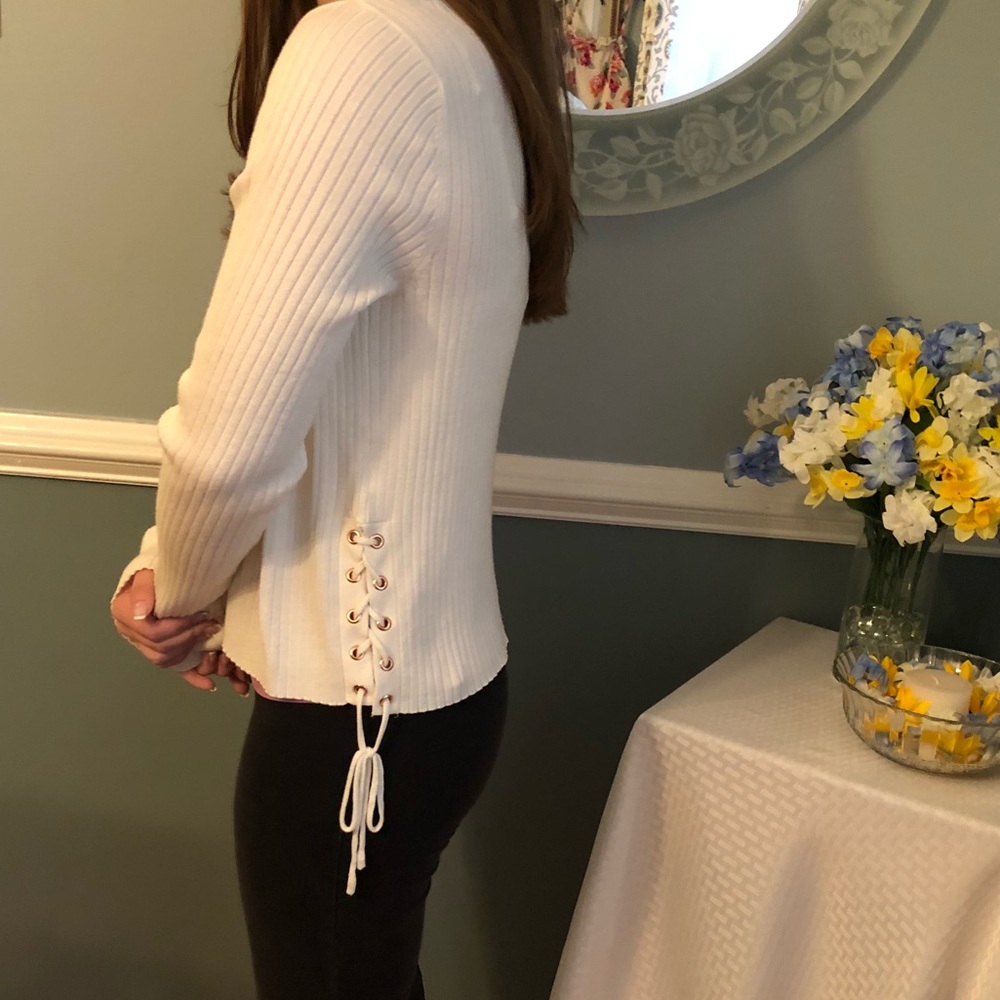 Cream colored Candie’s cardigan **NWT**